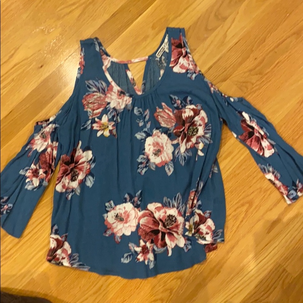Blue blouse.